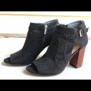 SOLD Black Unisa Open Toed Healed Boot 7.5